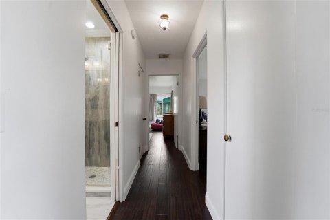 Villa ou maison à vendre à Sarasota, Floride: 2 chambres, 130.34 m2 № 2097846 - photo 27