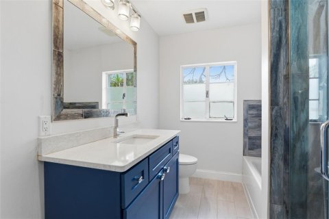 Villa ou maison à vendre à Sarasota, Floride: 2 chambres, 130.34 m2 № 2097846 - photo 15
