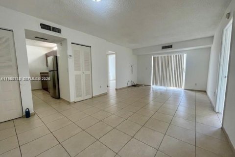 Condominio en venta en Cutler Bay, Florida, 2 dormitorios, 91.04 m2 № 2023561 - foto 15