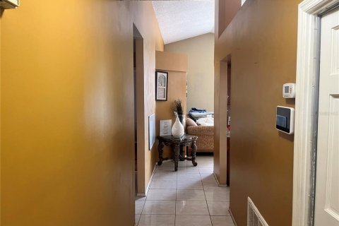 Casa en venta en Orlando, Florida, 3 dormitorios, 127.28 m2 № 1885240 - foto 2