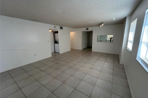 Condominio en venta en Fort Lauderdale, Florida, 2 dormitorios, 86.12 m2 № 2032861 - foto 6