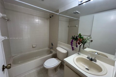 Condominio en venta en Fort Lauderdale, Florida, 2 dormitorios, 86.12 m2 № 2032861 - foto 11