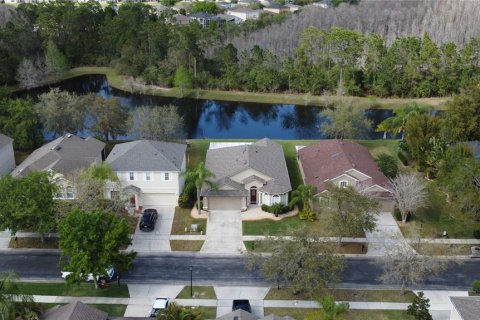 House in Orlando, Florida 4 bedrooms, 198.81 sq.m. № 2212160 - photo 4