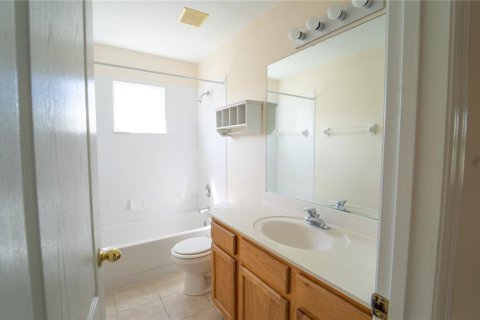 House in Orlando, Florida 4 bedrooms, 198.81 sq.m. № 2212160 - photo 19