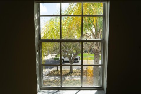 House in Orlando, Florida 4 bedrooms, 198.81 sq.m. № 2212160 - photo 17