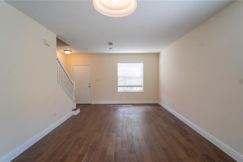 House in Orlando, Florida 4 bedrooms, 198.81 sq.m. № 2212160 - photo 10