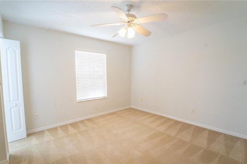 House in Orlando, Florida 4 bedrooms, 198.81 sq.m. № 2212160 - photo 15