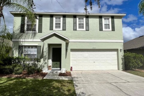 House in Orlando, Florida 4 bedrooms, 198.81 sq.m. № 2212160