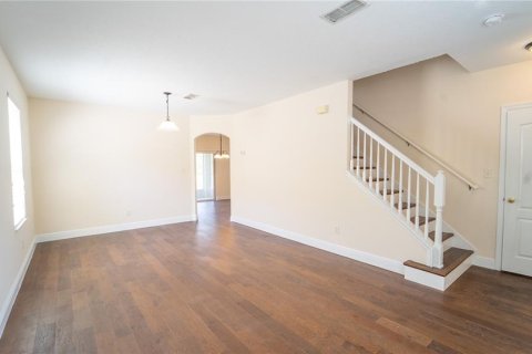 House in Orlando, Florida 4 bedrooms, 198.81 sq.m. № 2212160 - photo 12