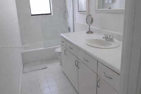 Copropriété à louer à Dania Beach, Floride: 1 chambre, 71.35 m2 № 1999215 - photo 7