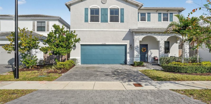 Casa en Homestead, Florida 4 dormitorios, 241.36 m2 № 1988748