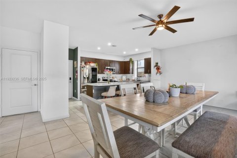 Casa en venta en Homestead, Florida, 4 dormitorios, 241.36 m2 № 1988748 - foto 12