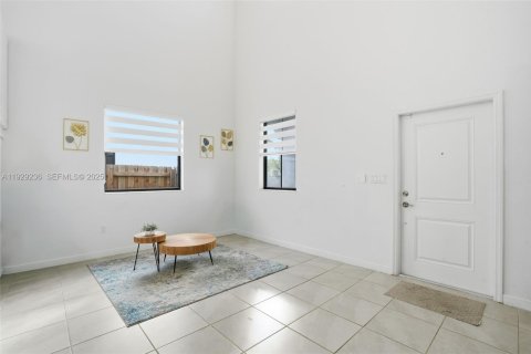 Casa en venta en Homestead, Florida, 4 dormitorios, 241.36 m2 № 1988748 - foto 6