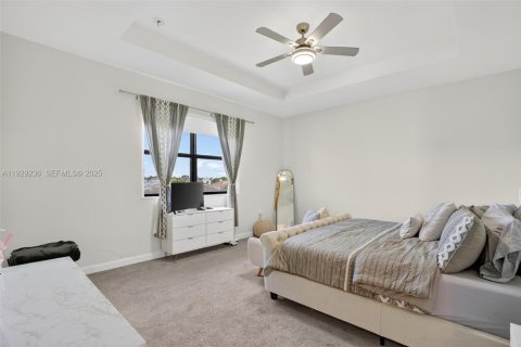 Casa en venta en Homestead, Florida, 4 dormitorios, 241.36 m2 № 1988748 - foto 17