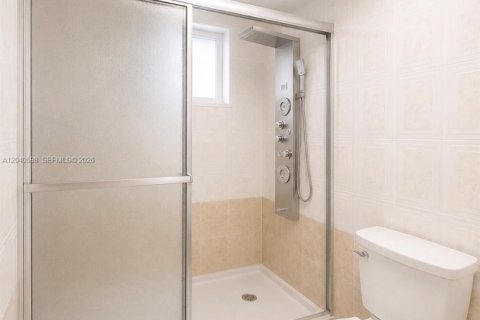 Condominio en alquiler en Hallandale Beach, Florida, 1 dormitorio, 75.9 m2 № 2087296 - foto 12