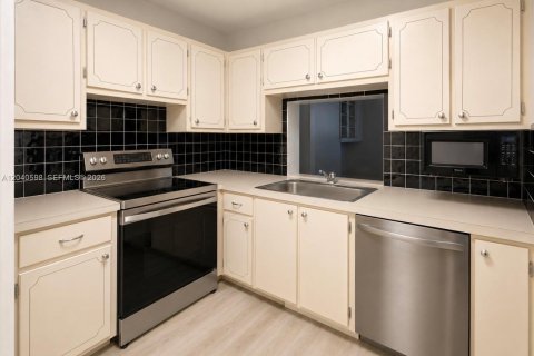 Condominio en alquiler en Hallandale Beach, Florida, 1 dormitorio, 75.9 m2 № 2087296 - foto 3