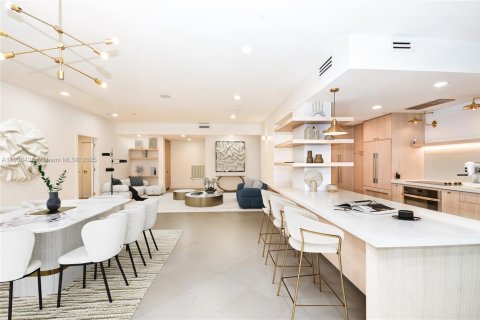 Condo in Bal Harbour, Florida, 2 bedrooms  № 1955056 - photo 1