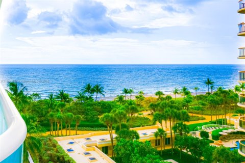 Condo in Bal Harbour, Florida, 2 bedrooms  № 1955056 - photo 4