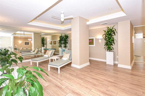 Condo in Bal Harbour, Florida, 2 bedrooms  № 1955056 - photo 15