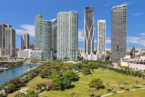 Condominio en venta en Miami, Florida, 1 dormitorio, 87.14 m2 № 2029930 - foto 17