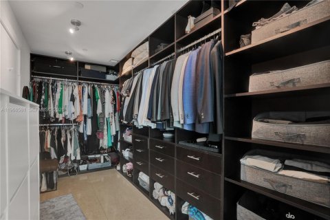 Condominio en venta en Miami, Florida, 1 dormitorio, 87.14 m2 № 2029930 - foto 4