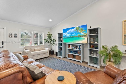 Casa en venta en Miami, Florida, 3 dormitorios, 141.4 m2 № 2028196 - foto 4