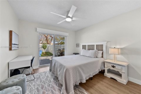 Casa en venta en Miami, Florida, 3 dormitorios, 141.4 m2 № 2028196 - foto 29