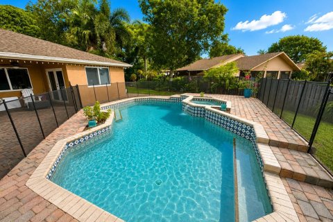 Villa ou maison à louer à Cooper City, Floride: 3 chambres, 182.55 m2 № 2169149 - photo 4
