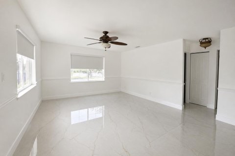 Villa ou maison à louer à Cooper City, Floride: 3 chambres, 182.55 m2 № 2169149 - photo 15