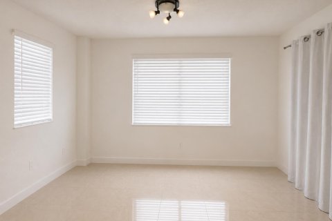 Villa ou maison à louer à Cooper City, Floride: 3 chambres, 182.55 m2 № 2169149 - photo 18