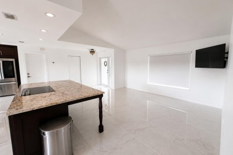 Villa ou maison à louer à Cooper City, Floride: 3 chambres, 182.55 m2 № 2169149 - photo 12