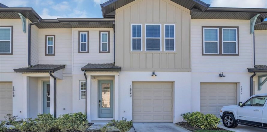 Townhouse in Davenport, Florida 3 bedrooms, 153.57 sq.m. № 1525354