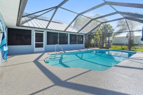 House in Palm Bay, Florida 4 bedrooms, 245.63 sq.m. № 1849819 - photo 30