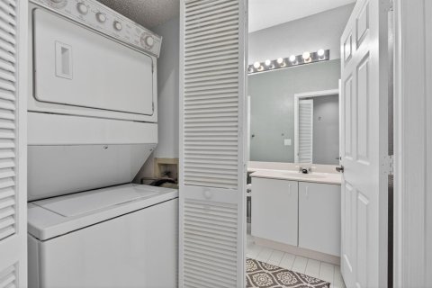 Купить кондоминиум в Тамарак, Флорида 1 комната, 112.88м2, № 2188003 - фото 15