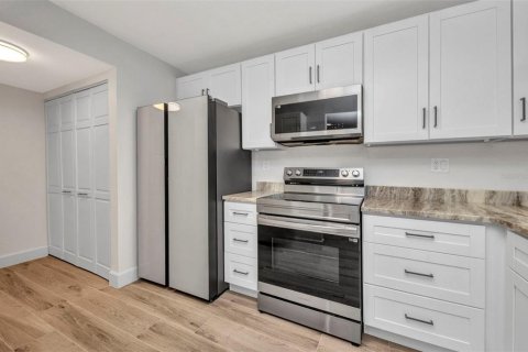 Condo in Punta Gorda, Florida, 2 bedrooms  № 1722306 - photo 11