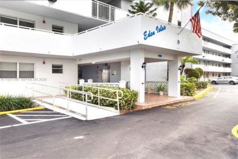 Condo à North Miami Beach, Floride, 2 chambres  № 2011610