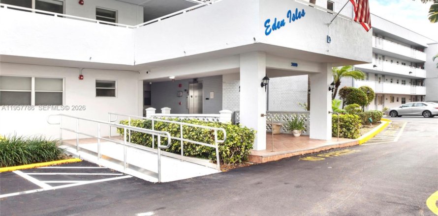 Condo à North Miami Beach, Floride, 2 chambres  № 2011610