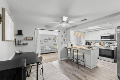 House in Hudson, Florida 2 bedrooms, 110.37 sq.m. № 1816208 - photo 7