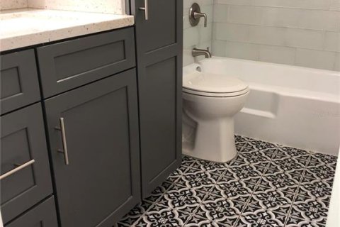 Купить кондоминиум в Кэсселберри, Флорида 5 комнат, 82.78м2, № 1622631 - фото 22