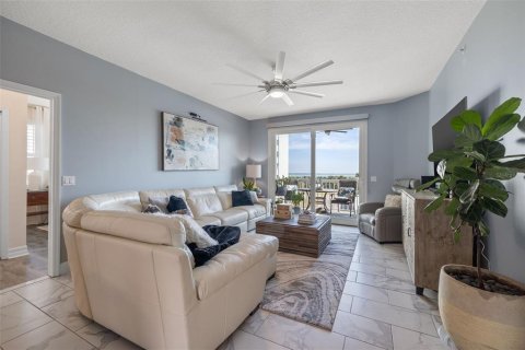Condo in Dunedin, Florida, 3 bedrooms  № 1601879 - photo 19