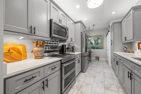 Condo in Dunedin, Florida, 3 bedrooms  № 1601879 - photo 9