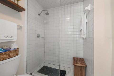 Condo in Dunedin, Florida, 3 bedrooms  № 1601879 - photo 23