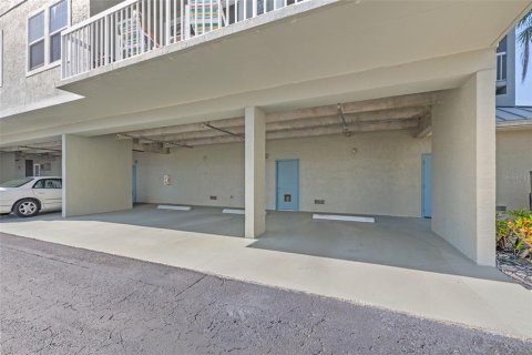 Condo in Dunedin, Florida, 3 bedrooms  № 1601879 - photo 29