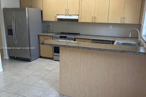 Condominio en alquiler en Coral Springs, Florida, 3 dormitorios, 138.61 m2 № 1897114 - foto 3