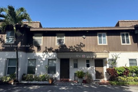 Condominio en alquiler en Coral Springs, Florida, 3 dormitorios, 138.61 m2 № 1897114 - foto 1