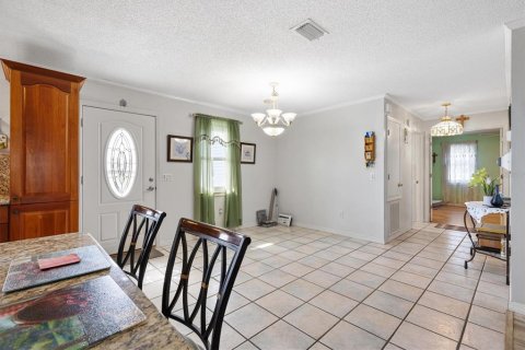 Casa en venta en The Villages, Florida, 2 dormitorios, 118.82 m2 № 1785079 - foto 9