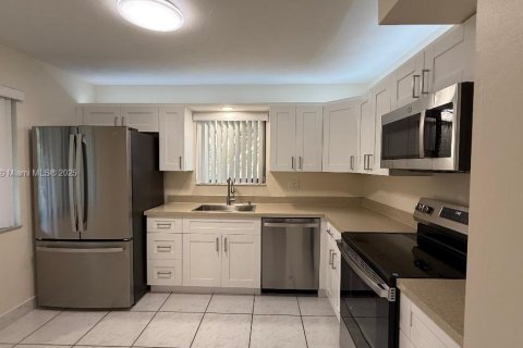 Copropriété à vendre à Weston, Floride: 2 chambres, 114.73 m2 № 1952444 - photo 3