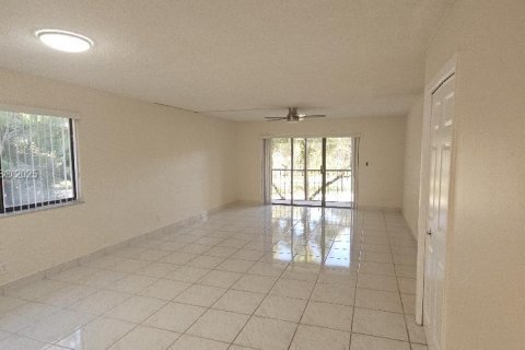 Copropriété à vendre à Weston, Floride: 2 chambres, 114.73 m2 № 1952444 - photo 6