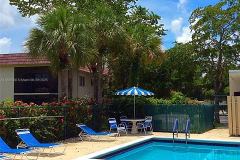 Copropriété à vendre à Weston, Floride: 2 chambres, 114.73 m2 № 1952444 - photo 15