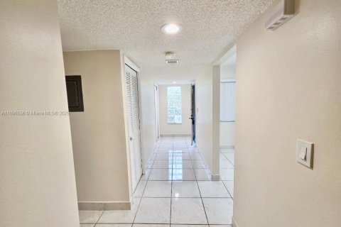 Copropriété à vendre à Weston, Floride: 2 chambres, 114.73 m2 № 1952444 - photo 2